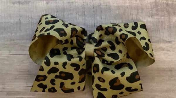 Leopard Girl Hair Bows